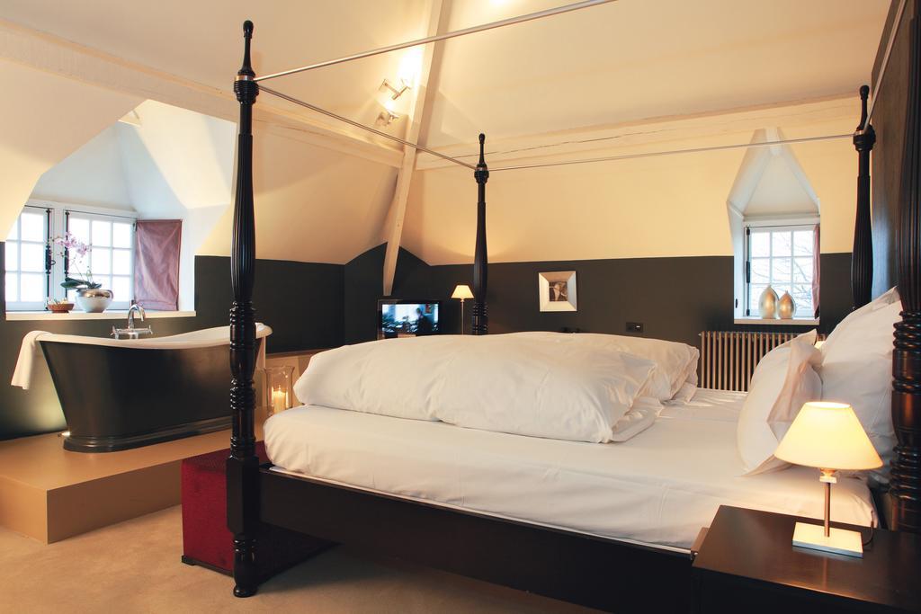 Manoir De Lebioles Hotell Spa Rum bild